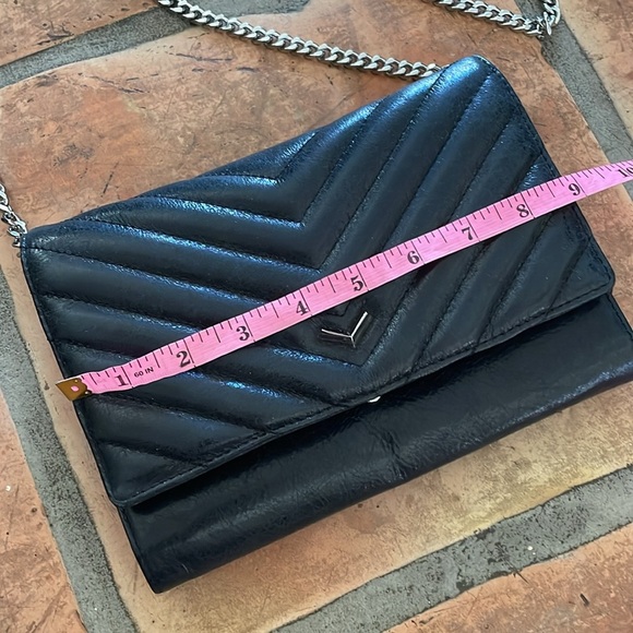 BOTKIER NEW YORK Soho Quilted Black Leather Chain Clutch Wristlet - Picture 3 of 13